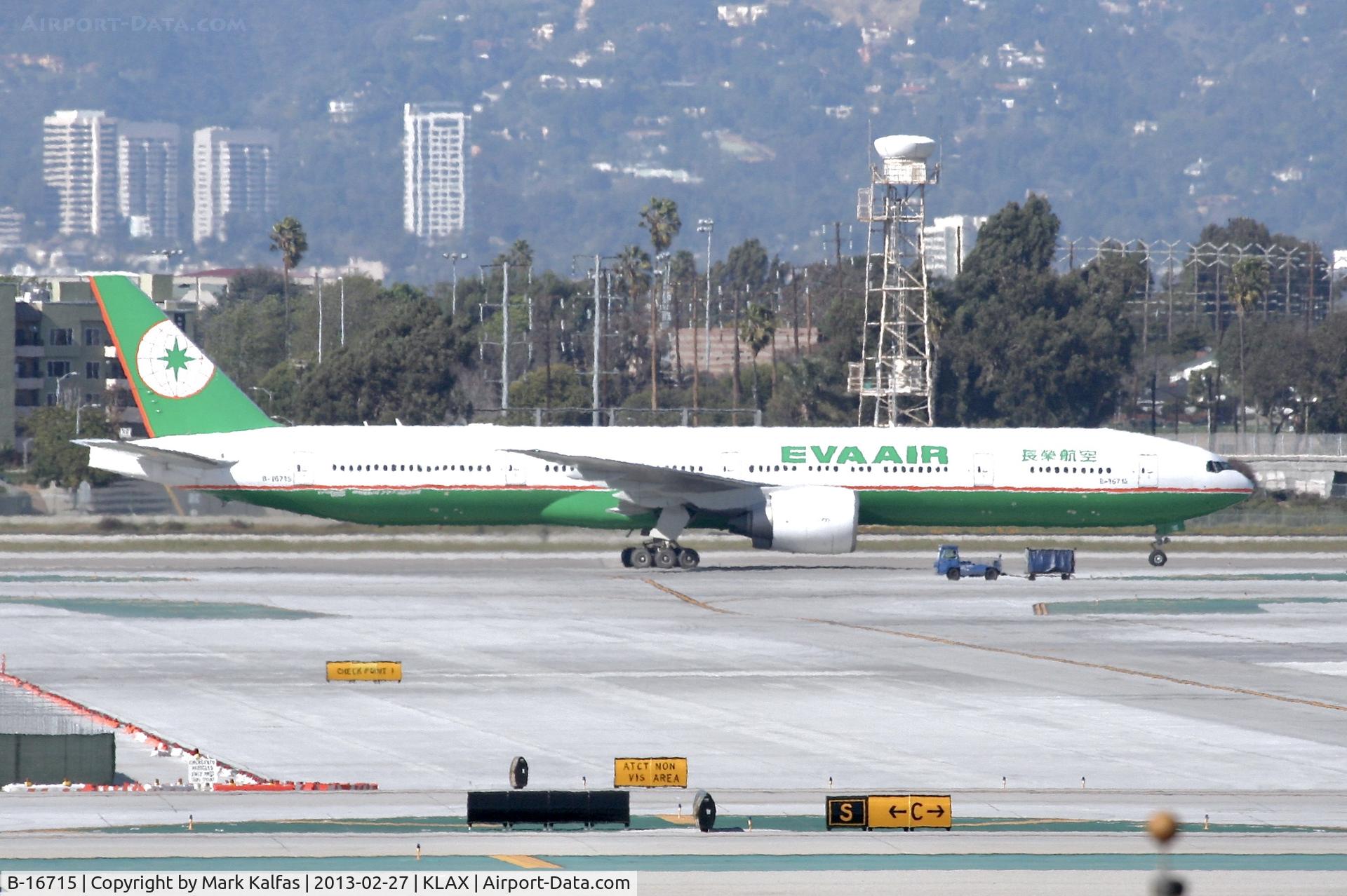 B-16715, 2009 Boeing 777-35E/ER C/N 33757, Cathay B773, B-16715 at LAX