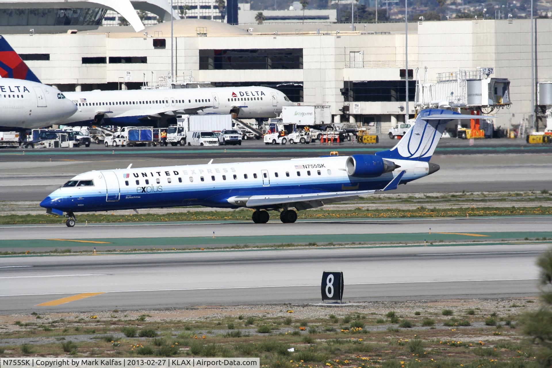 N755SK, 2005 Bombardier CRJ-700 (CL-600-2C10) Regional Jet C/N 10220, SkyWest CRJ7, N755SK at LAX