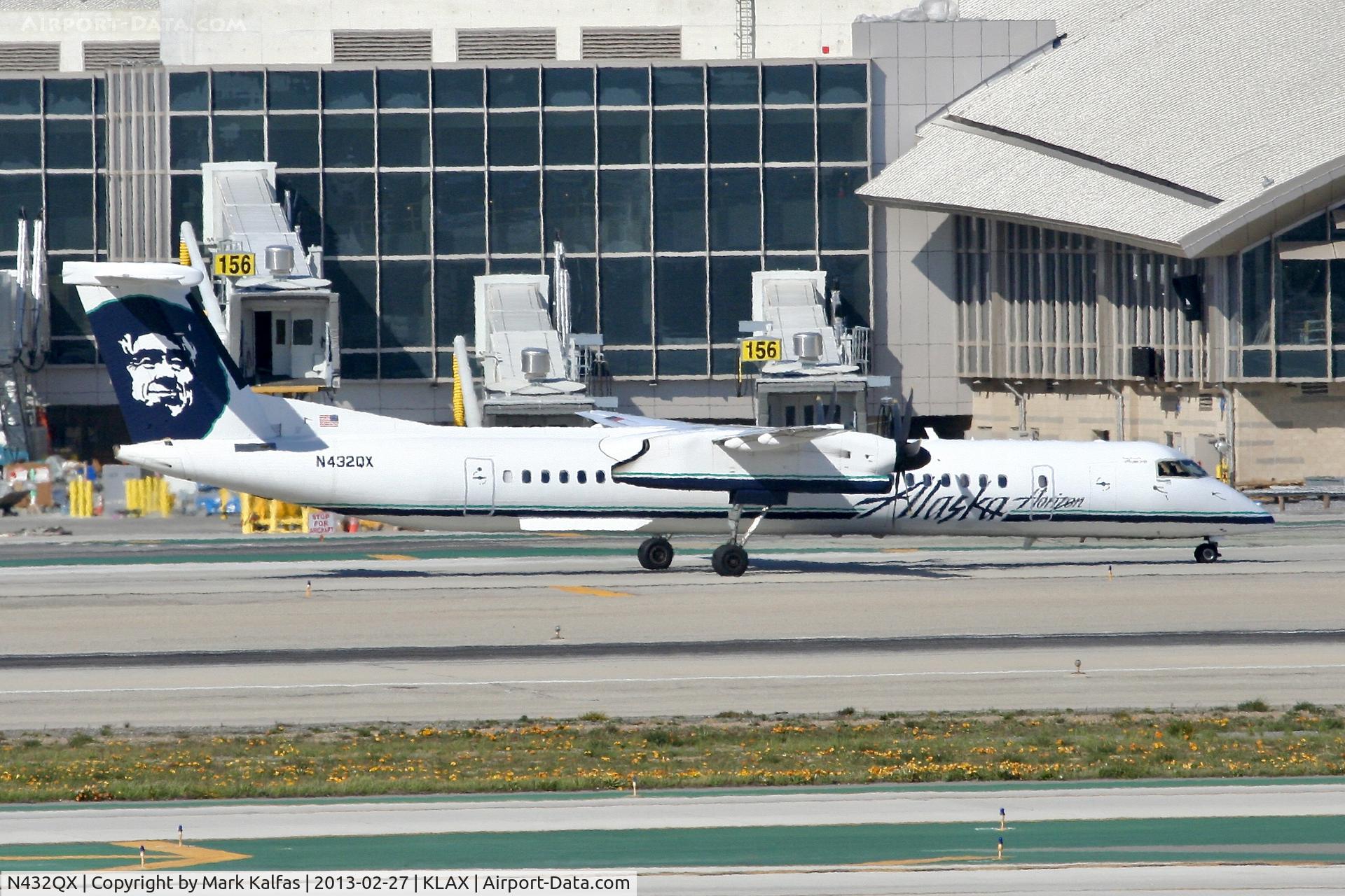 N432QX, 2007 De Havilland Canada DHC-8-402Q Dash 8 Dash 8 C/N 4166, HORIZON Q400, N432QZ at LAX