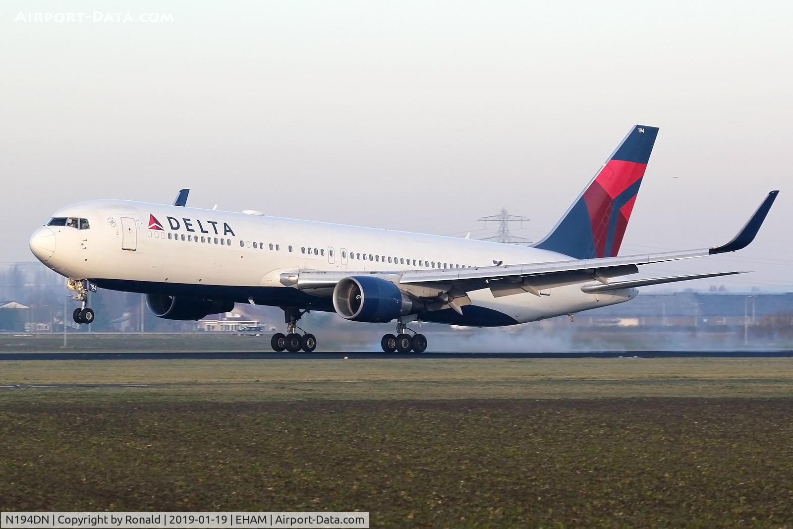 N194DN, 1997 Boeing 767-332 C/N 28451, at spl