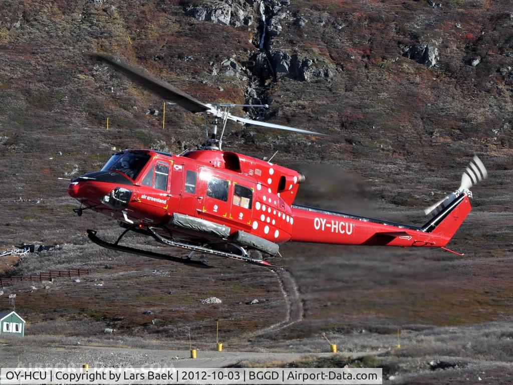 OY-HCU, 1980 Bell 212 C/N 31155, Landing in Naval Base Groennedal