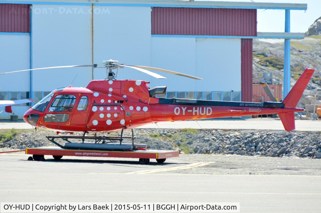 OY-HUD, 2011 Eurocopter AS-350B-3 Ecureuil Ecureuil C/N 7152, Parked