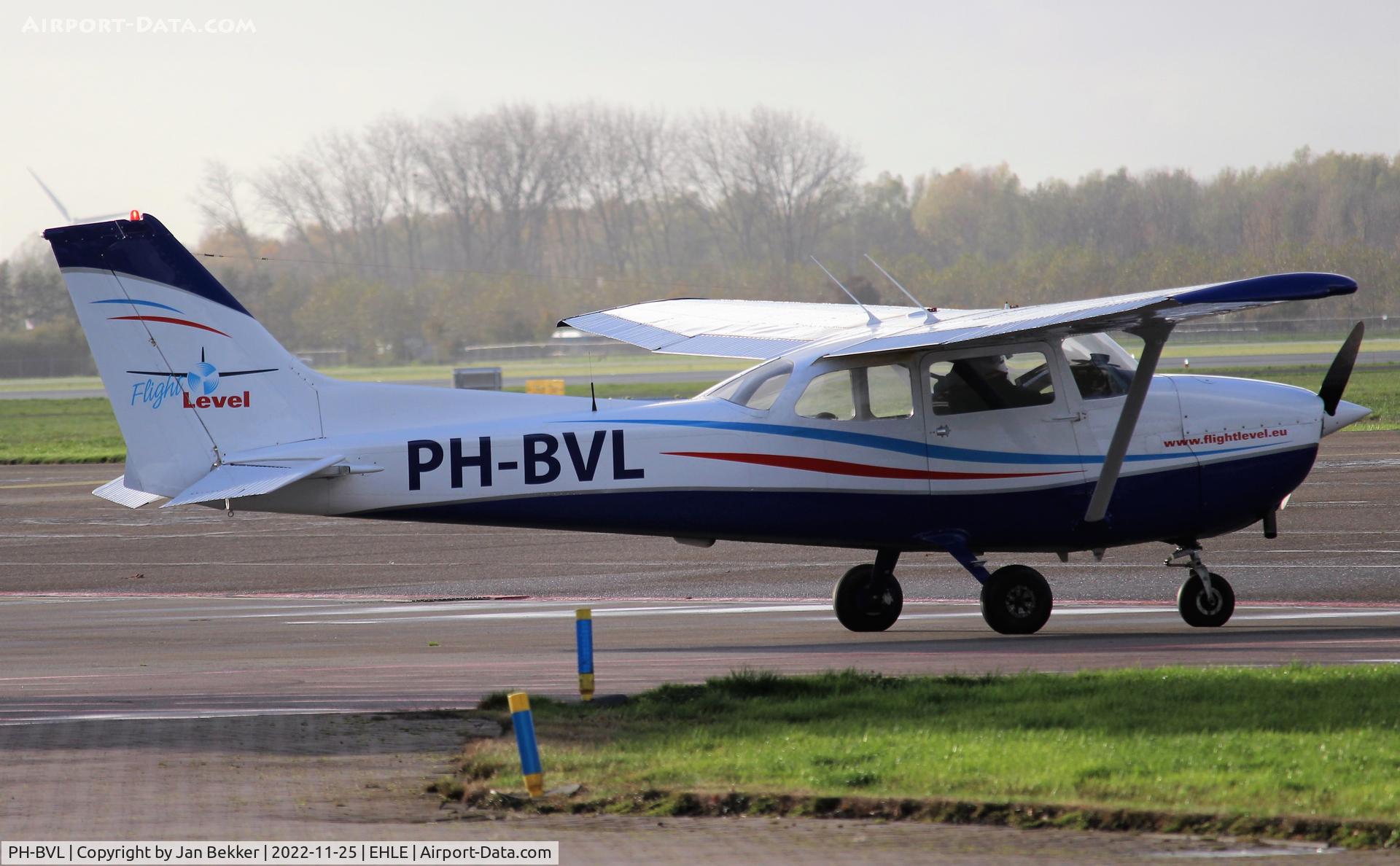 PH-BVL, 1979 Reims F172N Skyhawk C/N 1868, Lelystad Airport