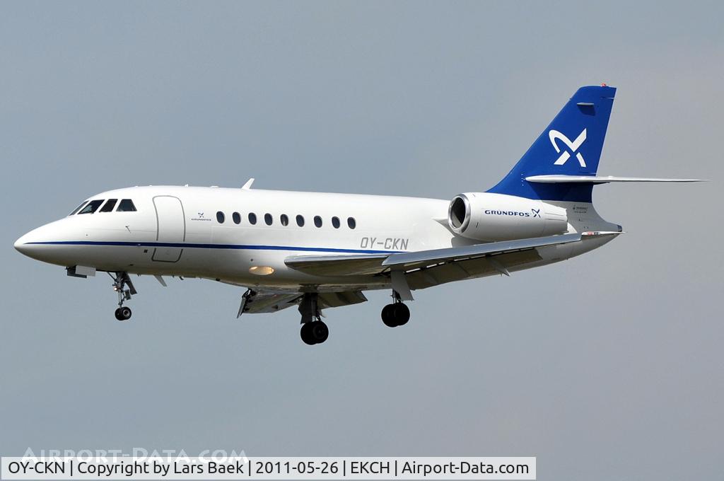 OY-CKN, 1998 Dassault Falcon 2000 C/N 76, RWY22L