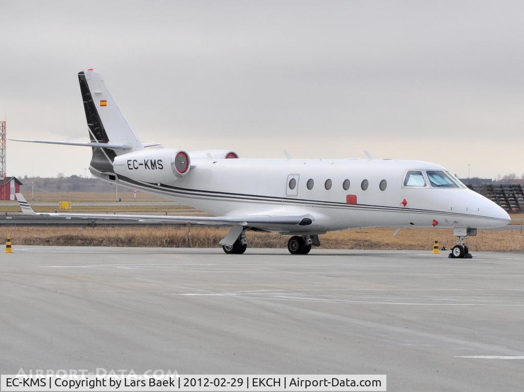 EC-KMS, 2007 Gulfstream Aerospace G150 C/N 237, Parked