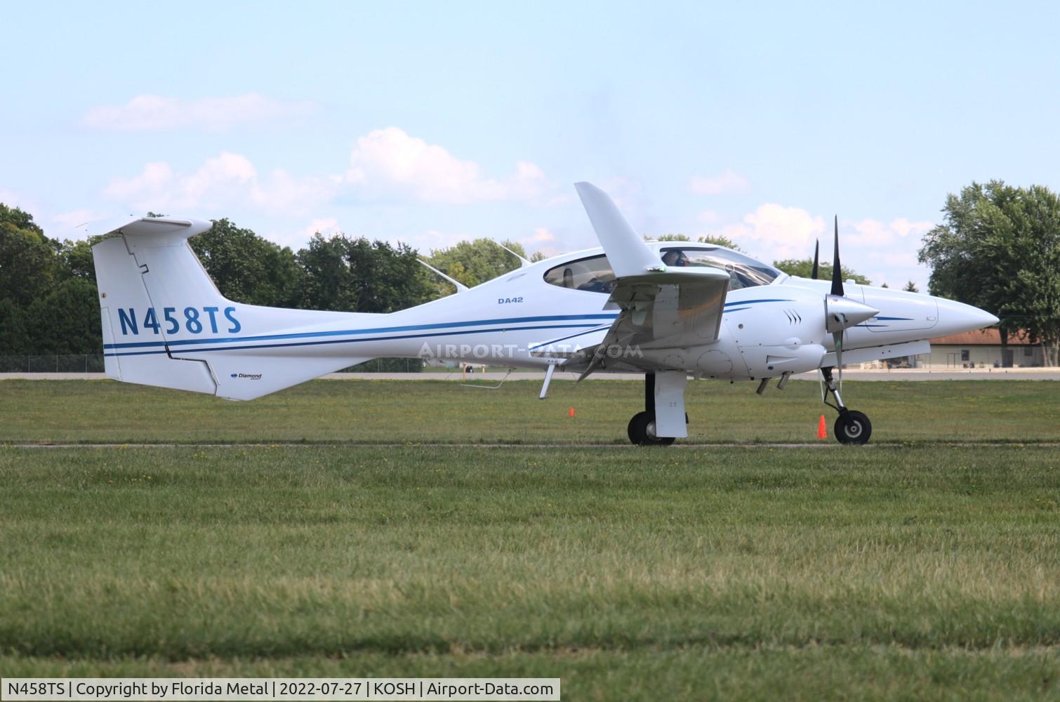 N458TS, 2007 Diamond DA-42 Twin Star C/N 42.AC058, OSH 2022