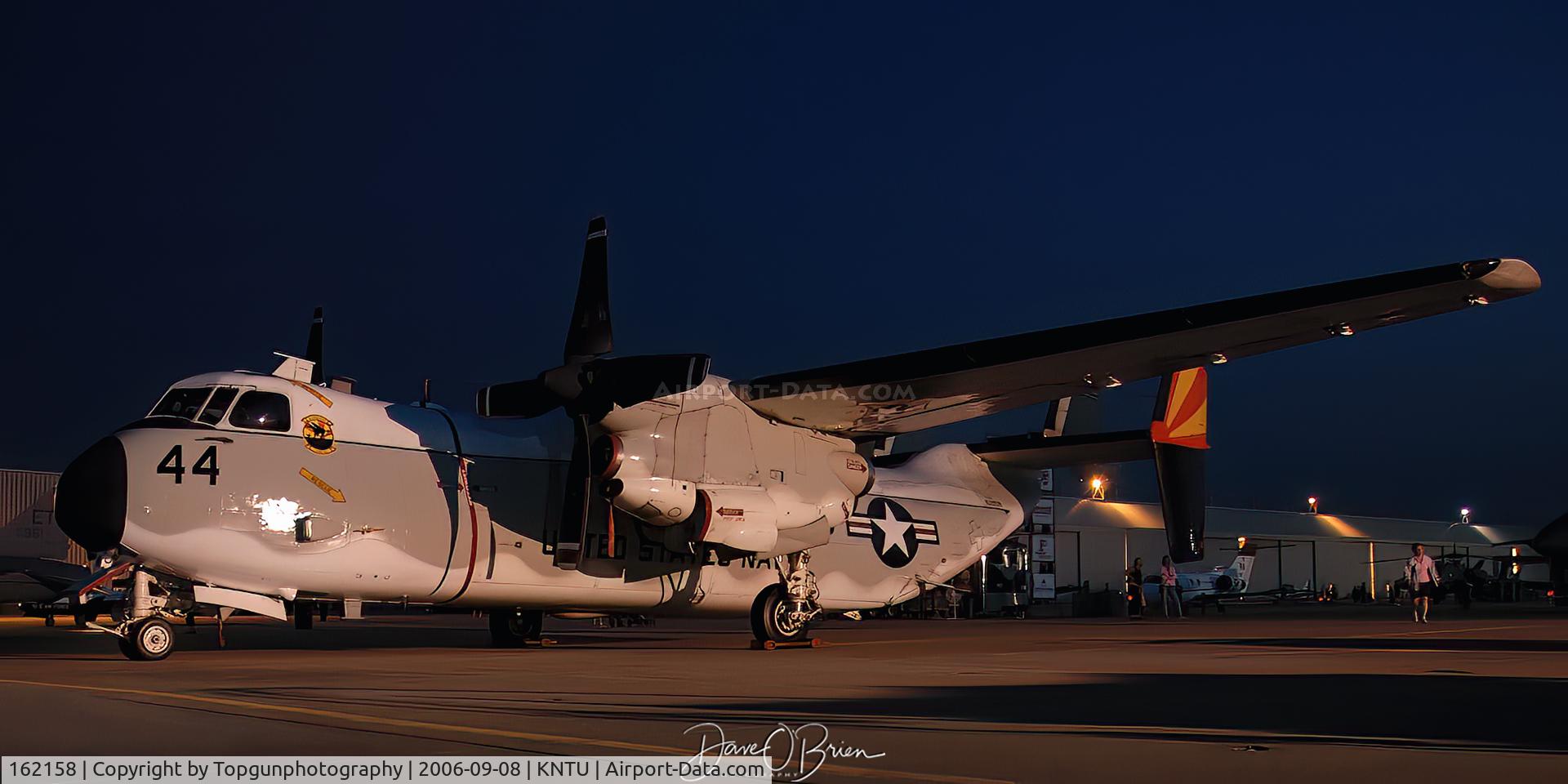 162158, Grumman C-2A Greyhound C/N 38, Night show
