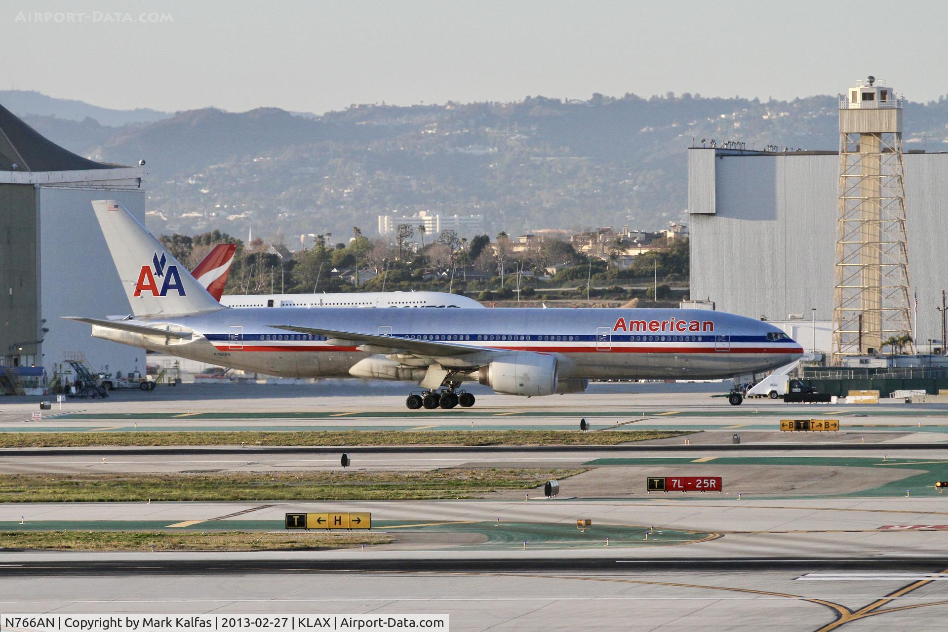 N766AN, 2003 Boeing 777-223/ER C/N 32880, American B763, N766AN at LAX