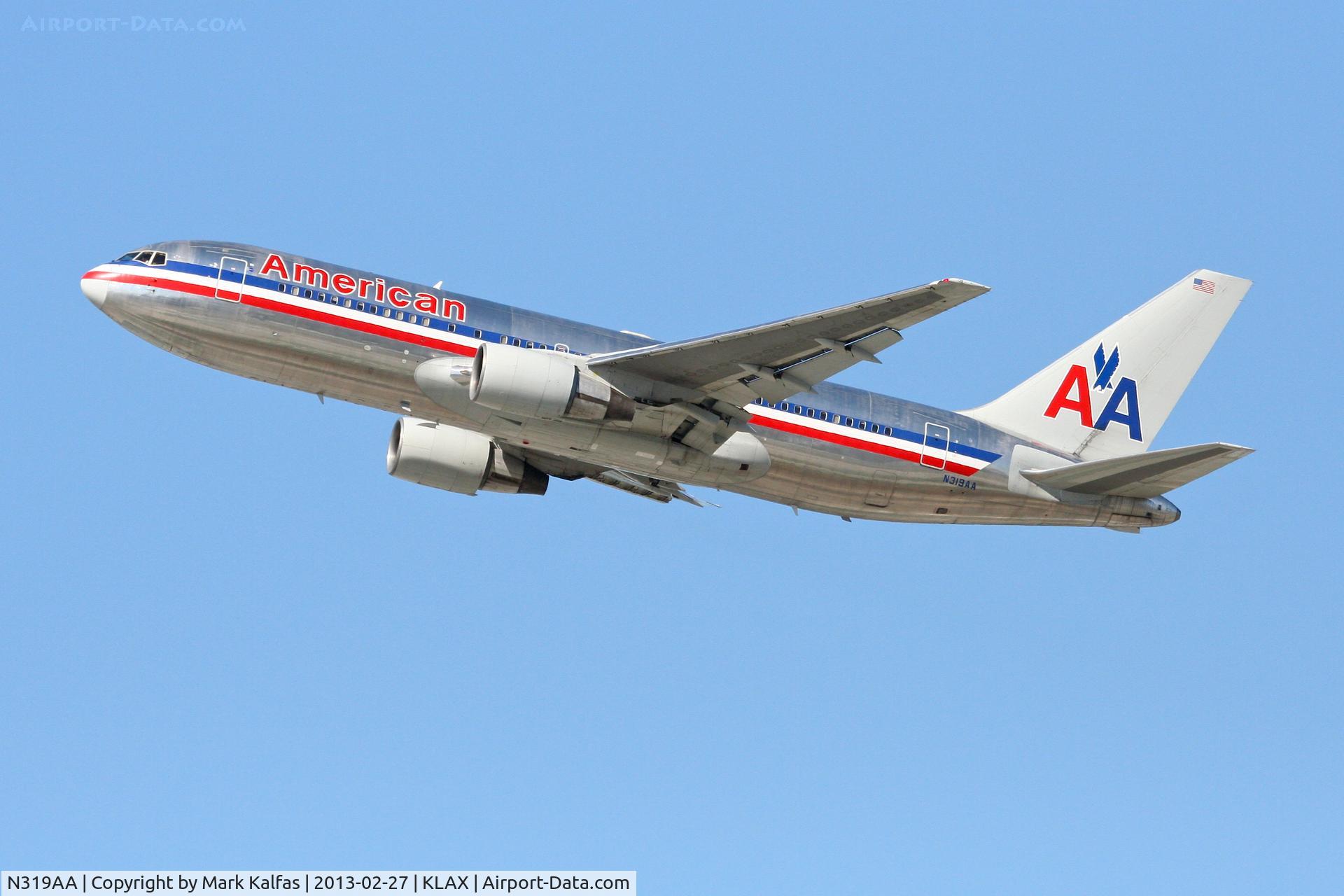 N319AA, 1985 Boeing 767-223 C/N 22320, American B763, N319AA departing 25R LAX