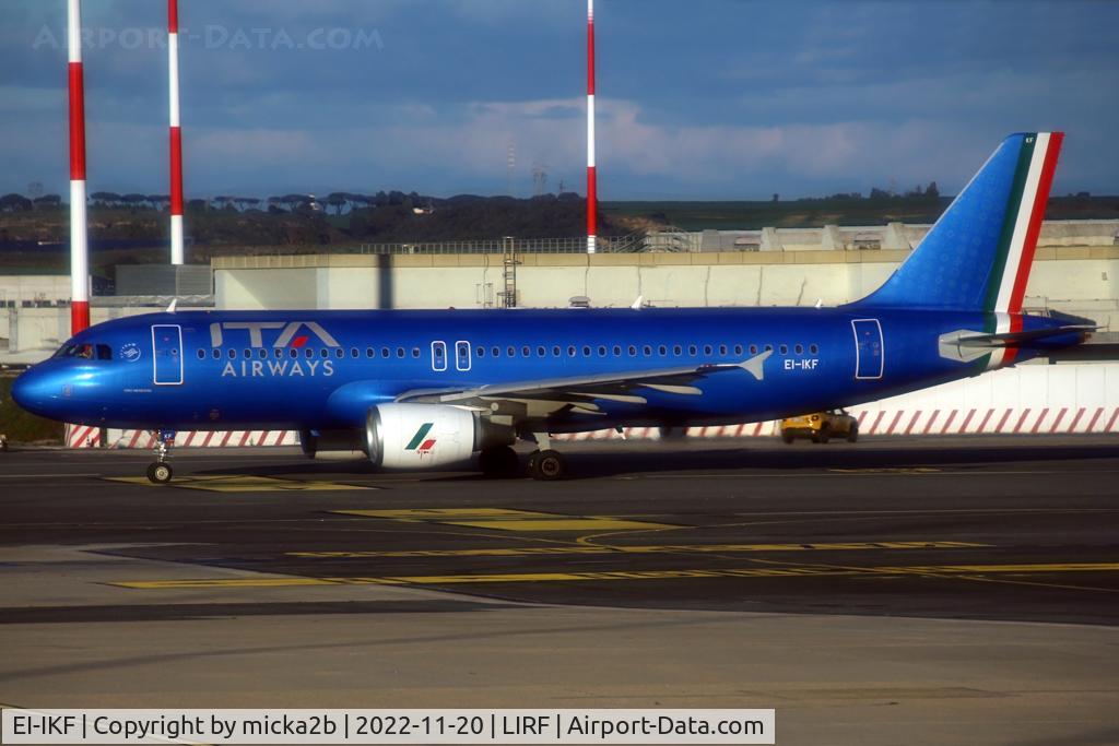 EI-IKF, 2001 Airbus A320-214 C/N 1473, Taxiing