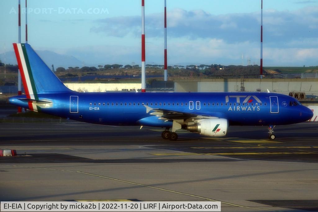 EI-EIA, 2010 Airbus A320-216 C/N 4195, Taxiing