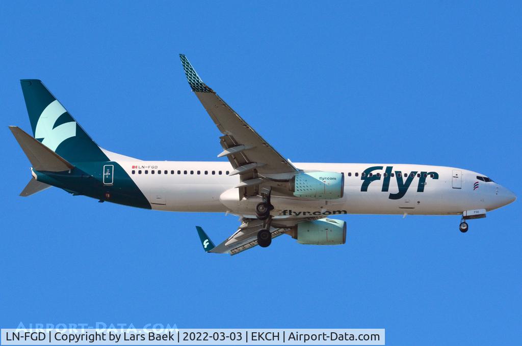 LN-FGD, 2011 Boeing 737-82R C/N 38175, RWY04L