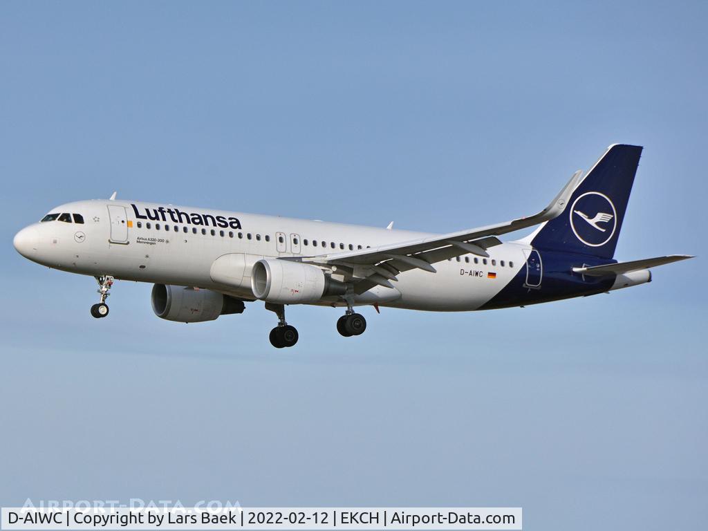 D-AIWC, 2018 Airbus A320-214 C/N 8667, RWY22L