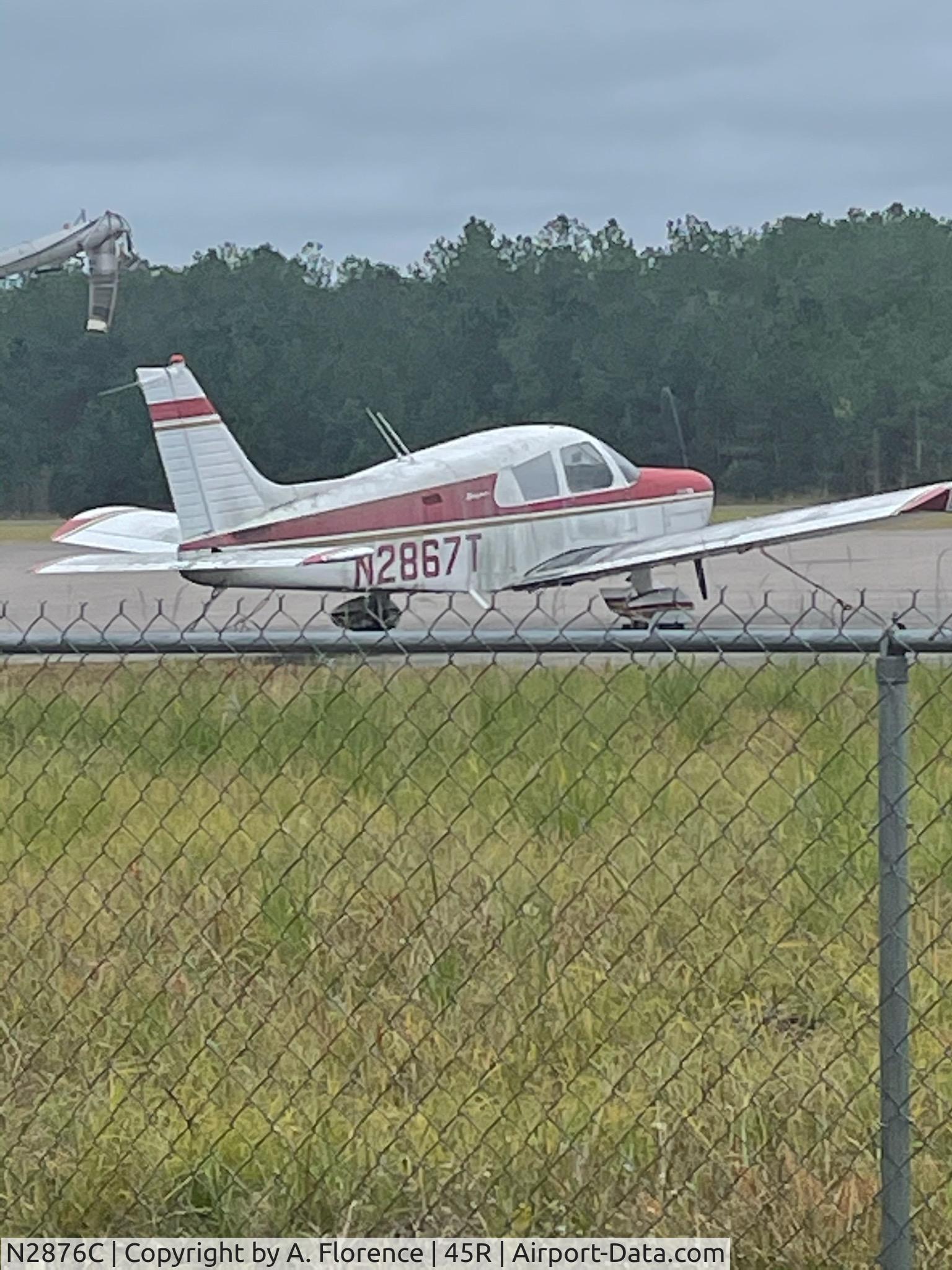 N2876C, 1979 Piper PA-28-181 C/N 28-7990514, Looks sound but needs paint and East Texas black mold scrubbed from wings.