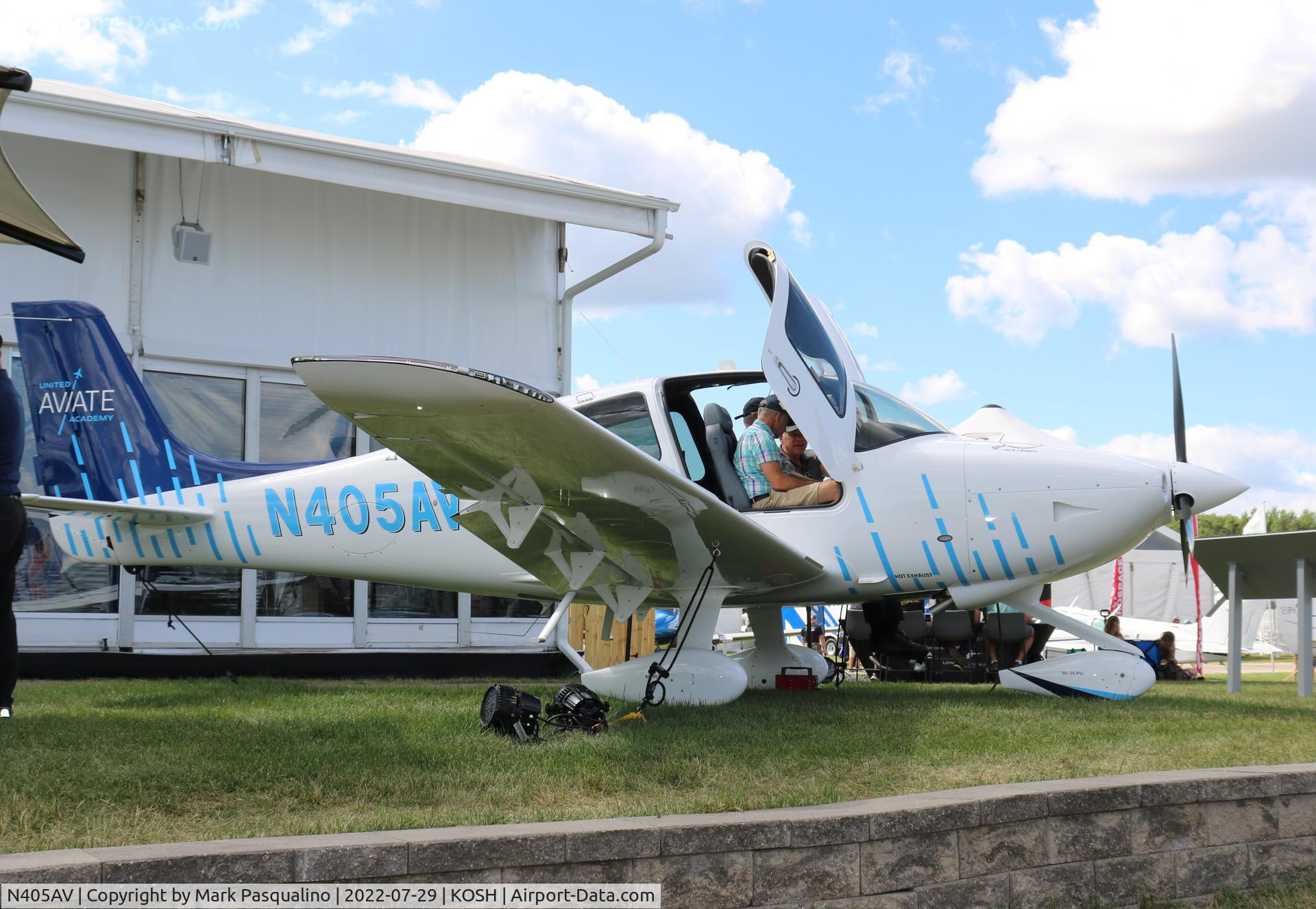 N405AV, 2022 Cirrus SR20 C/N 8756, Cirrus SR20