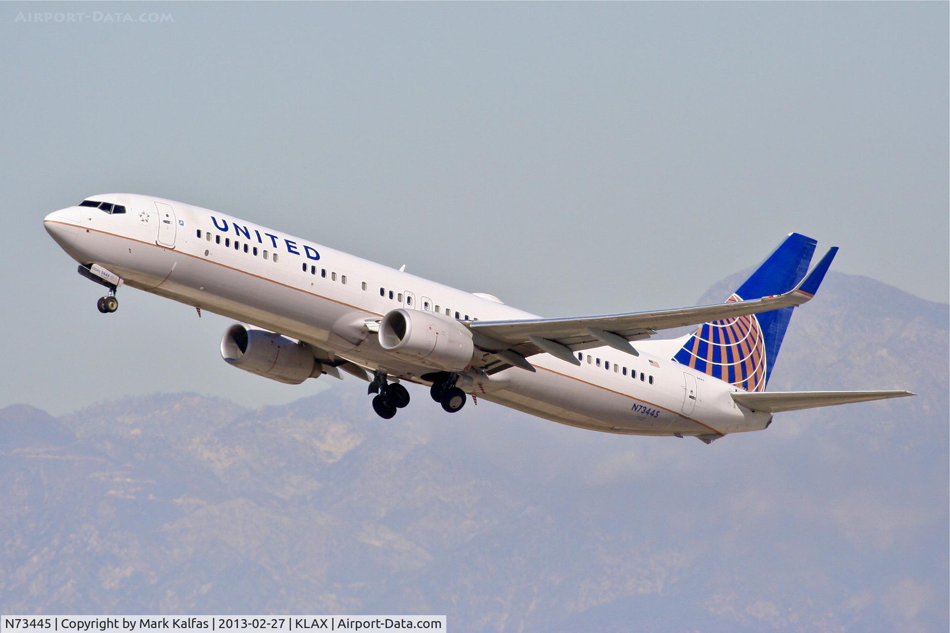 N73445, 2011 Boeing 737-924/ER C/N 40000, United Boeing 737-924/ER, N73445 departing 25R LAX