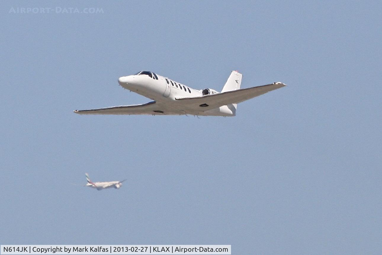 N614JK, 1984 Cessna S550 Citation IIS C/N S550-0018, UNIVERSAL PACIFIC INVESTMENT CORP C550, N614JK departing 25L LAX