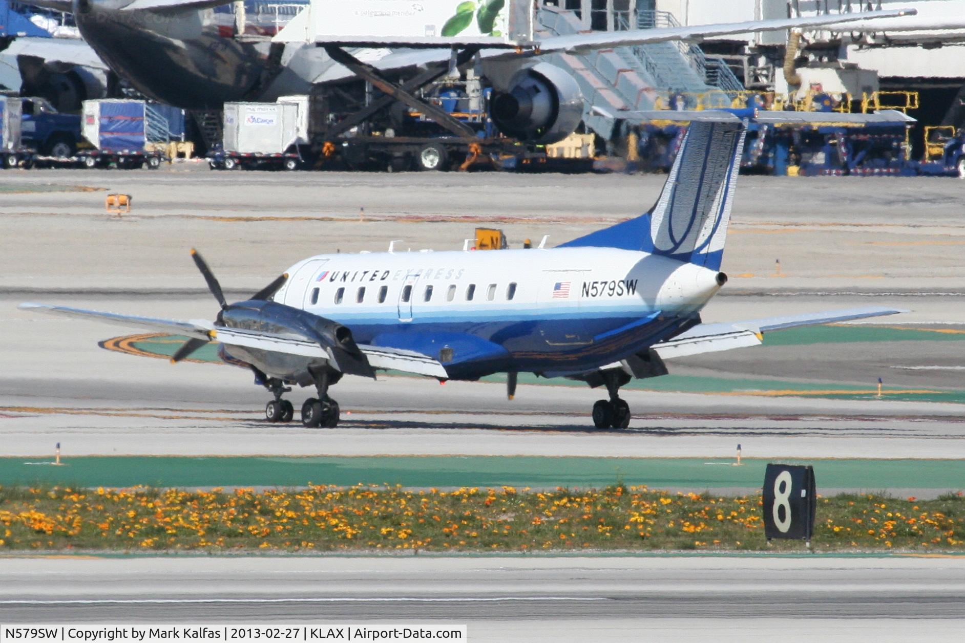 N579SW, 1998 Embraer EMB-120ER Brasilia C/N 120347, SkyWest?United Express E120, N579SW at LAX