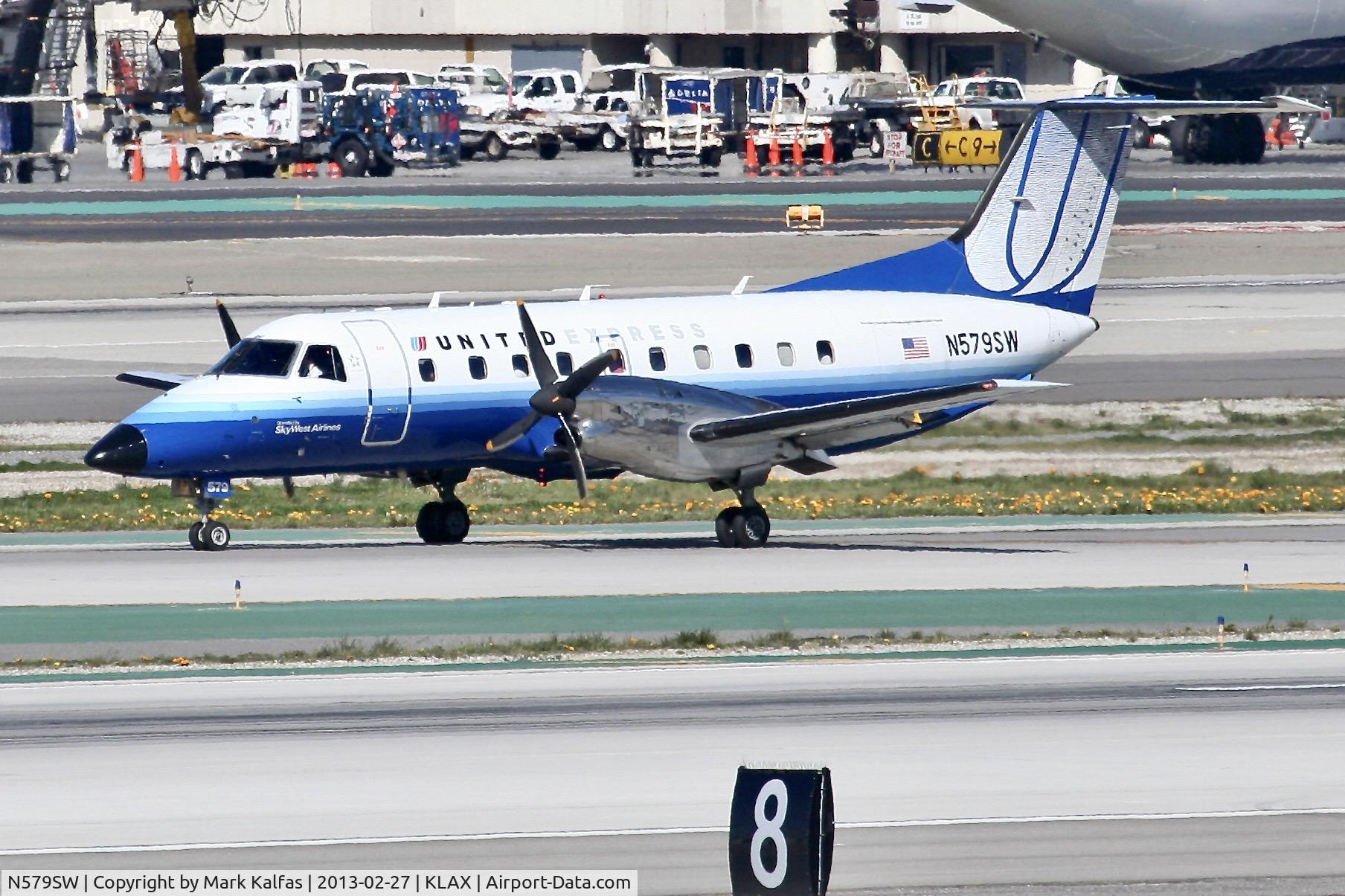 N579SW, 1998 Embraer EMB-120ER Brasilia C/N 120347, SkyWest?United Express E120, N579SW at LAX