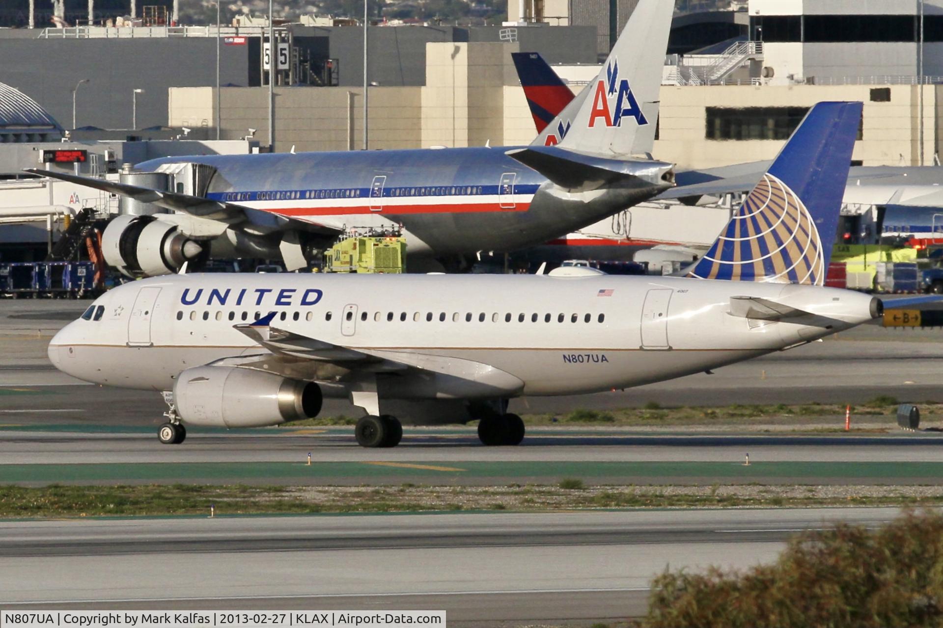N807UA, 1998 Airbus A319-131 C/N 798, United A319, N807UA at LAX