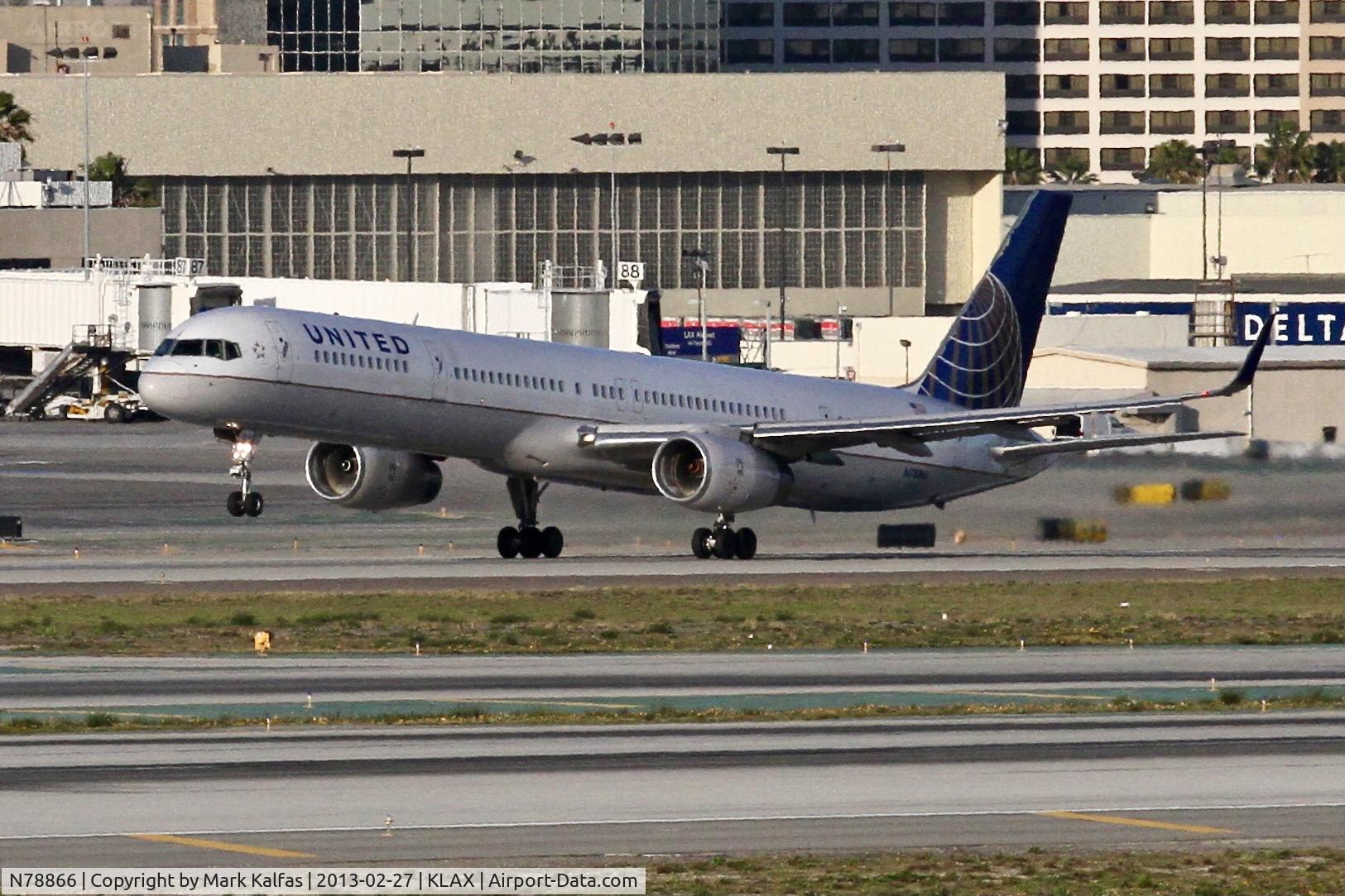 N78866, 2002 Boeing 757-33N C/N 32591, United B753, N78866 departing 25R LAX