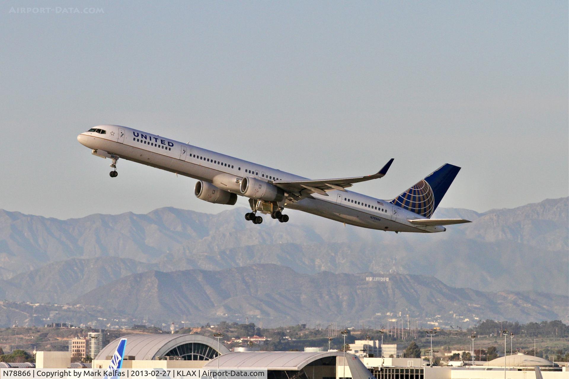 N78866, 2002 Boeing 757-33N C/N 32591, United B753, N78866 departing 25R LAX