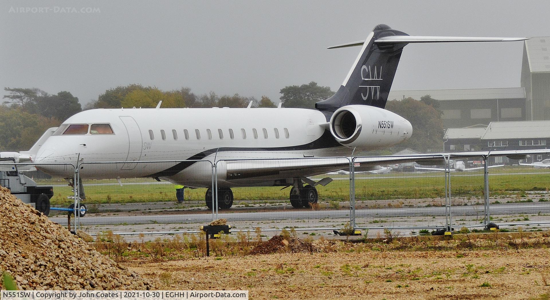 N551SW, 2000 Bombardier BD-700-1A10 Global Express C/N 9086, Parked near Jetworks