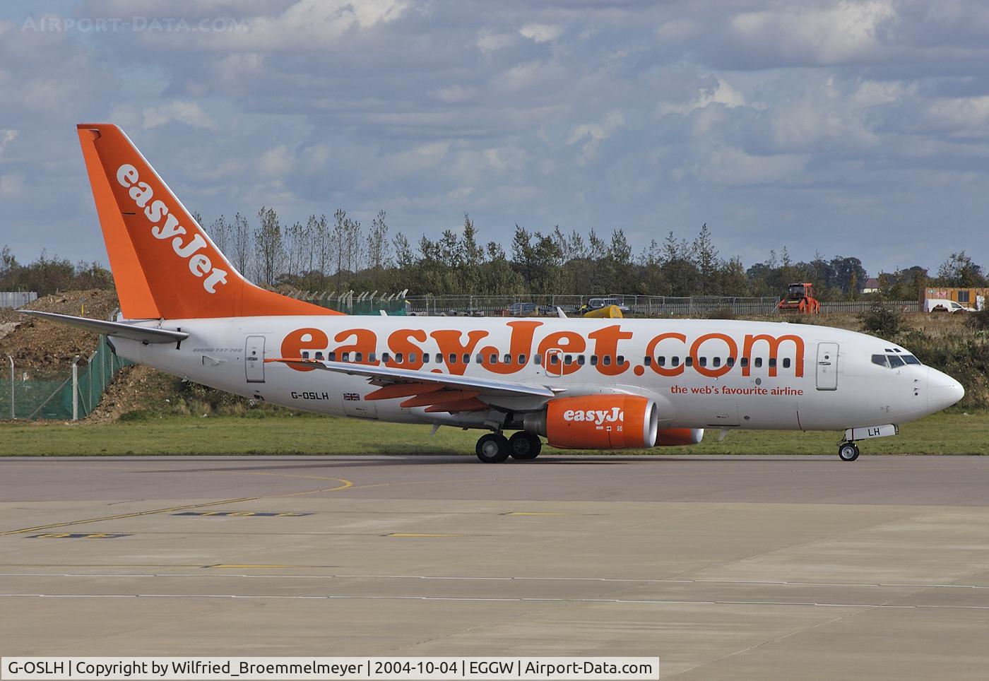 G-OSLH, 2002 Boeing 737-76Q C/N 30283, Taxiing out to runway.