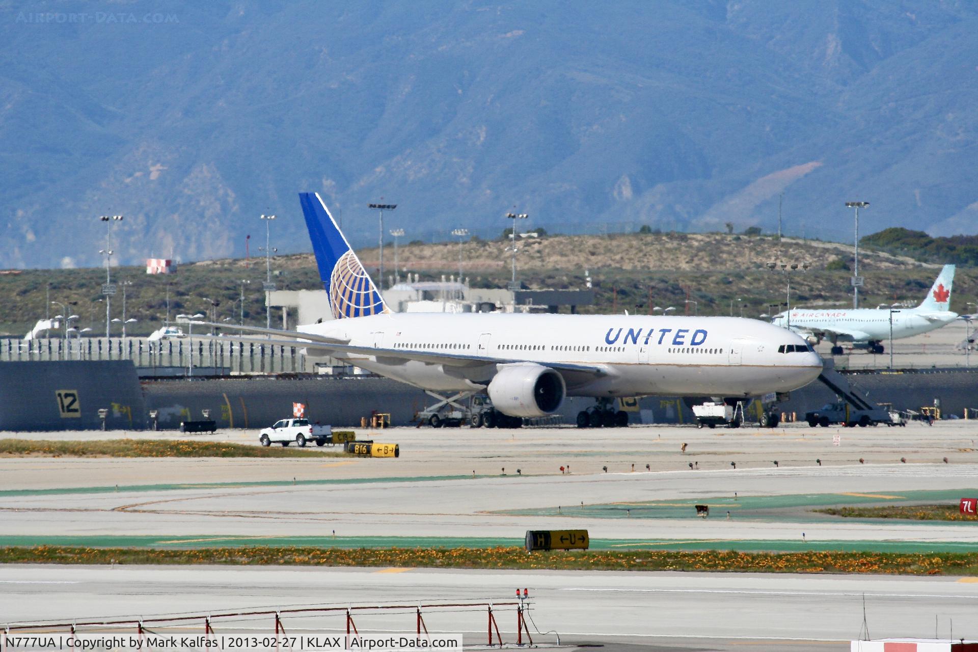 N777UA, 1995 Boeing 777-222 C/N 26916, United B772, N777 at LAX
