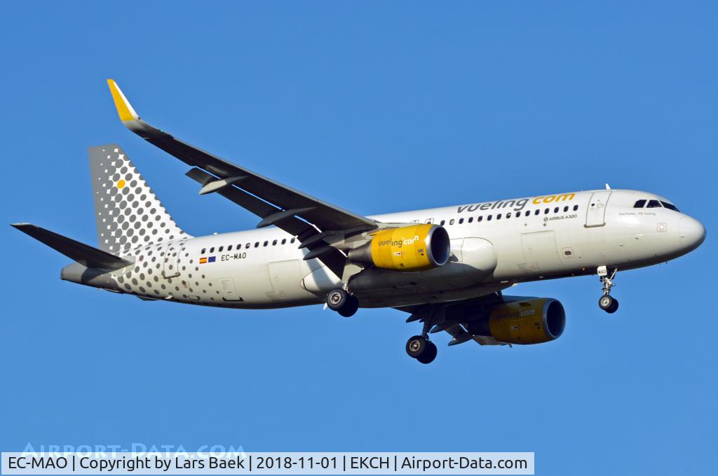 EC-MAO, 2014 Airbus A320-214 C/N 6081, RWY04L