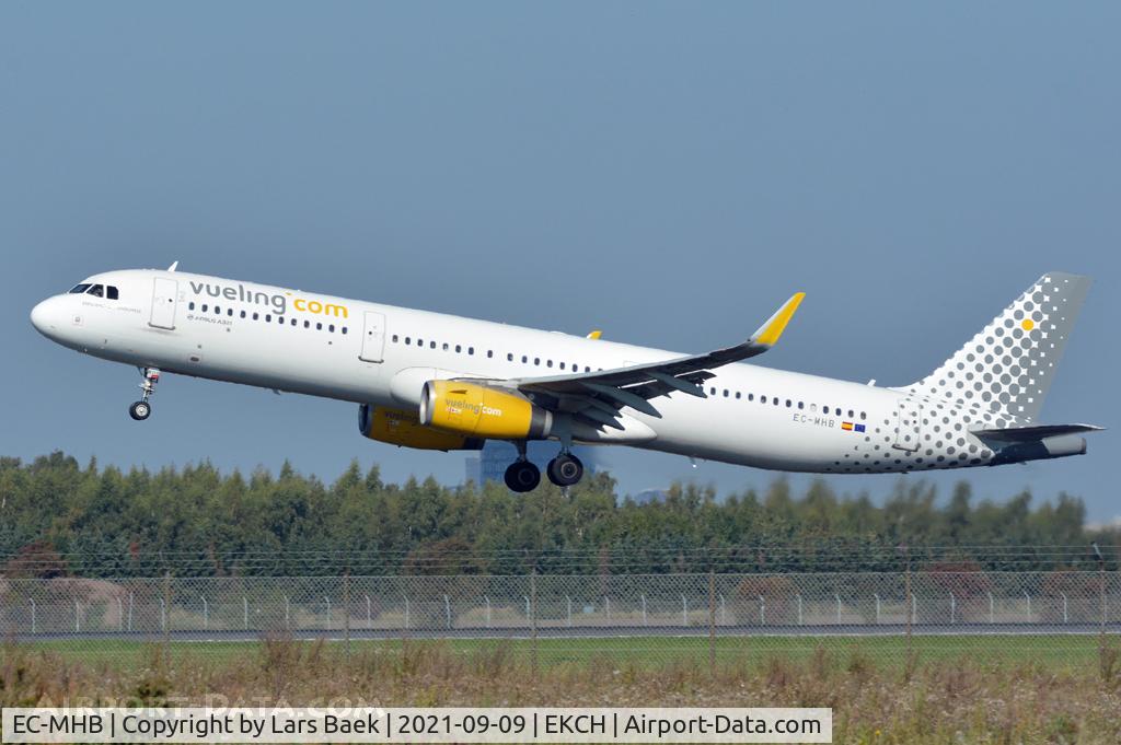 EC-MHB, 2015 Airbus A321-231 C/N 6691, RWY22R
