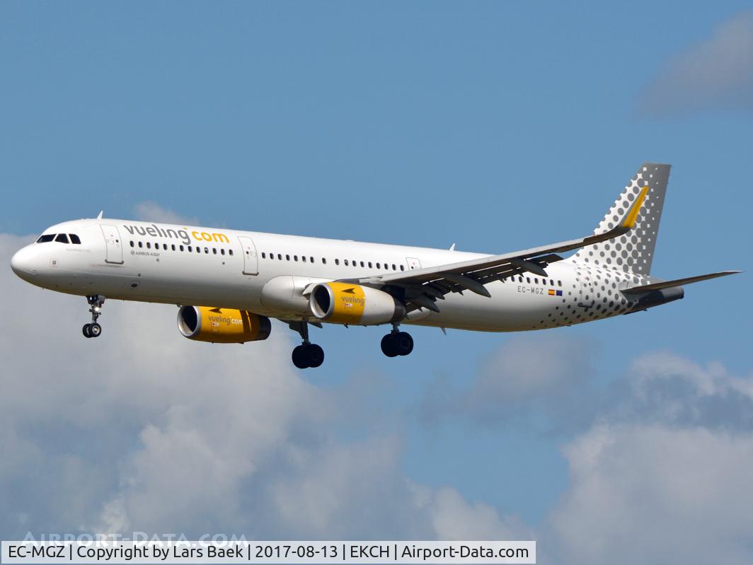EC-MGZ, 2015 Airbus A321-231 C/N 6660, RWY22L