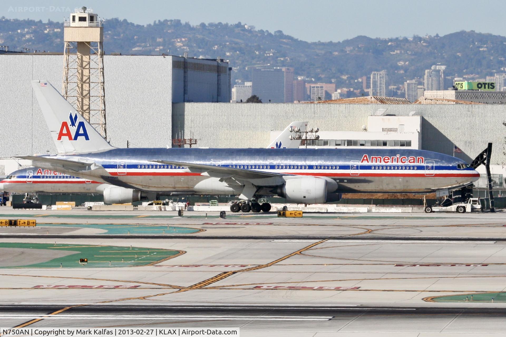 N750AN, 2001 Boeing 777-223 C/N 30259, American B772, N750AN (7BJ), 2001 Boeing 777-223 at LAX