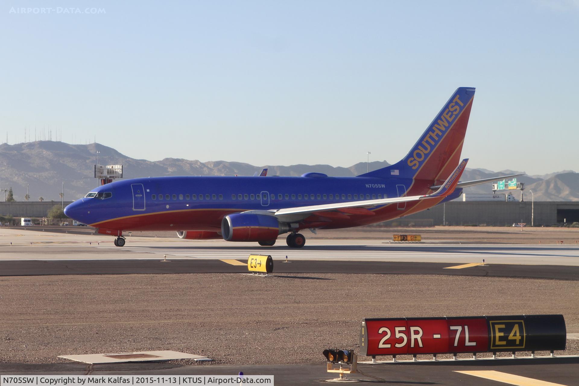 N705SW, 1998 Boeing 737-7H4 C/N 27839, Southwest B737, Boeing 737-7H4, N705SW at TUS