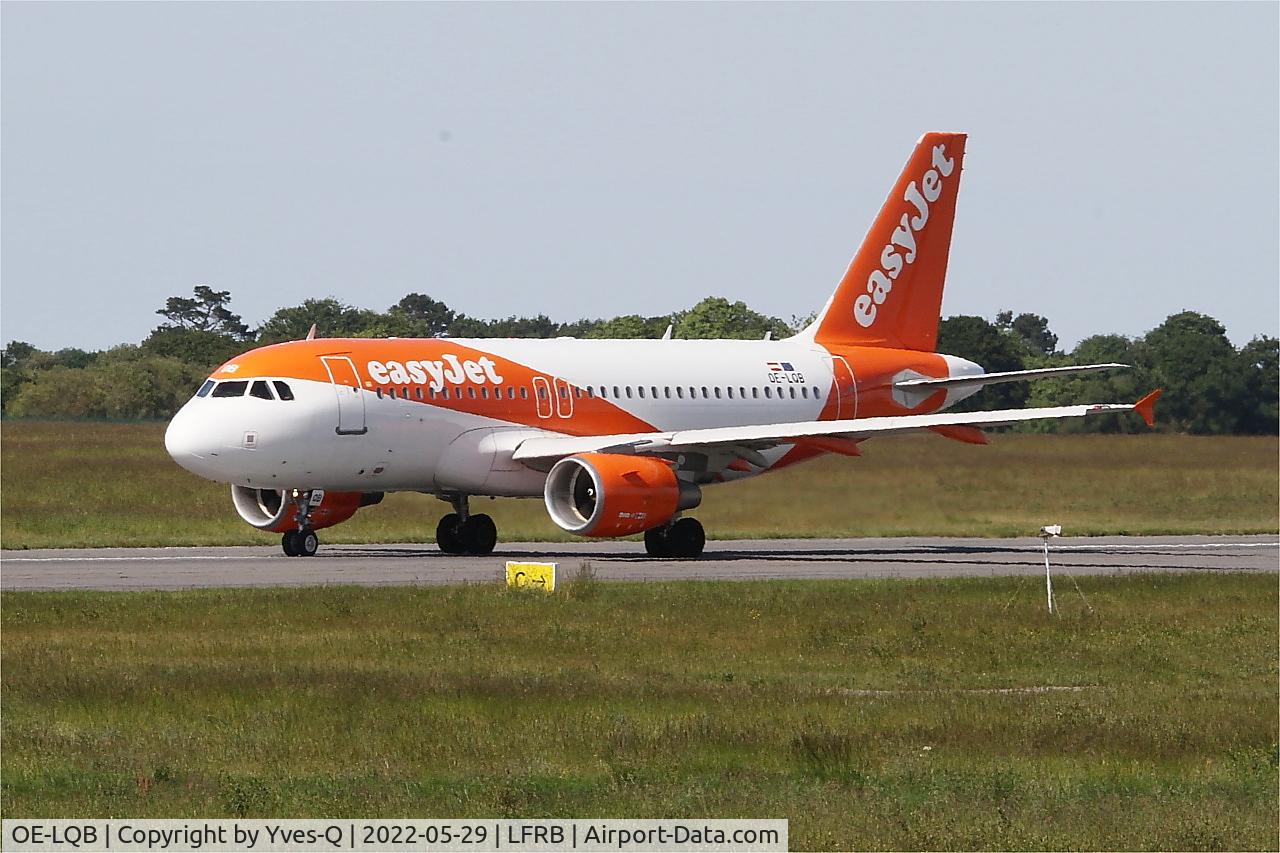 OE-LQB, 2009 Airbus A319-111 C/N 3808, Airbus A319-111, Taxiing rwy 07R, Brest-Bretagne airport (LFRB-BES)