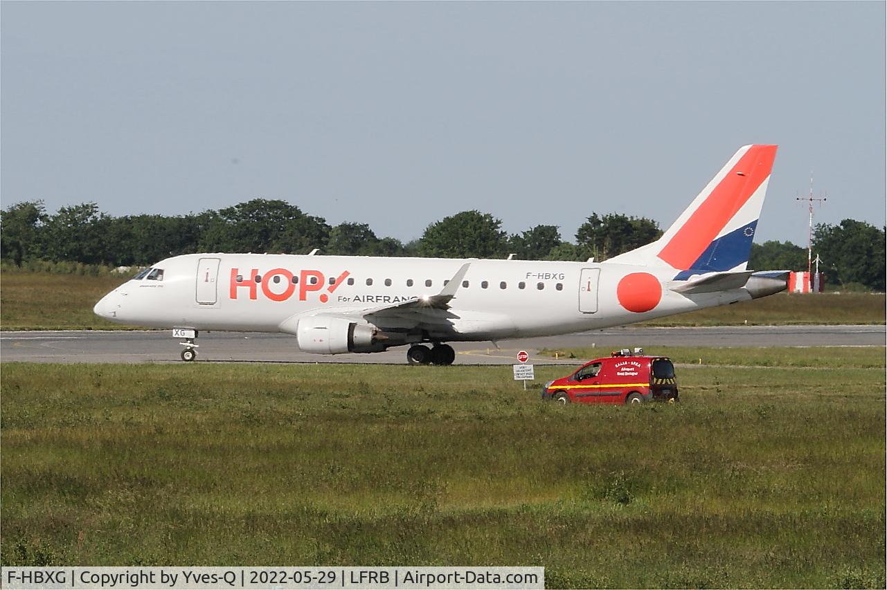 F-HBXG, 2009 Embraer 170ST (ERJ-170-100ST) C/N 17000301, Embraer 170ST, Taxiing to rwy 07R, Brest-Bretagne airport (LFRB-BES)