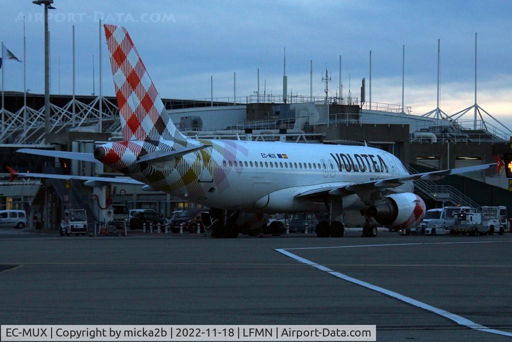 EC-MUX, 2003 Airbus A319-111 C/N 2037, Parked
