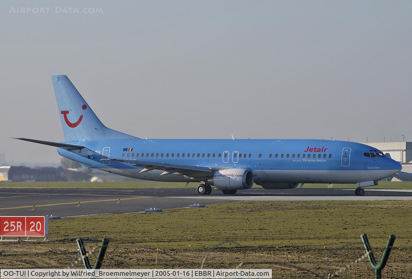 OO-TUI, 1989 Boeing 737-4K5 C/N 24125, Taxiing out to Runway 25R.