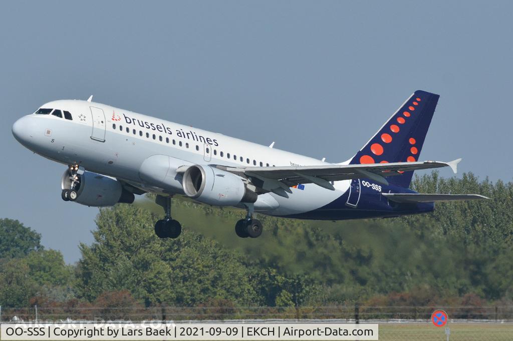 OO-SSS, 2003 Airbus A319-111 C/N 2030, RWY22R