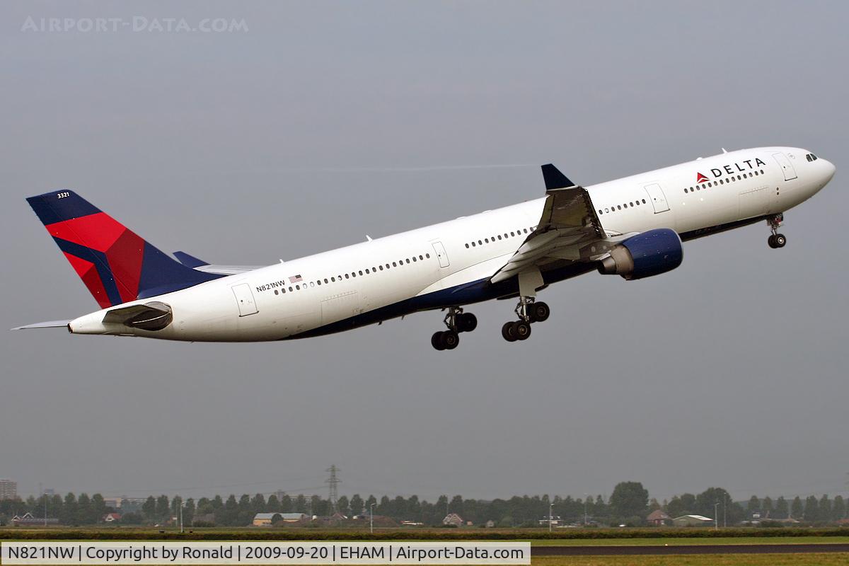 N821NW, 2007 Airbus A330-323 C/N 0865, at spl