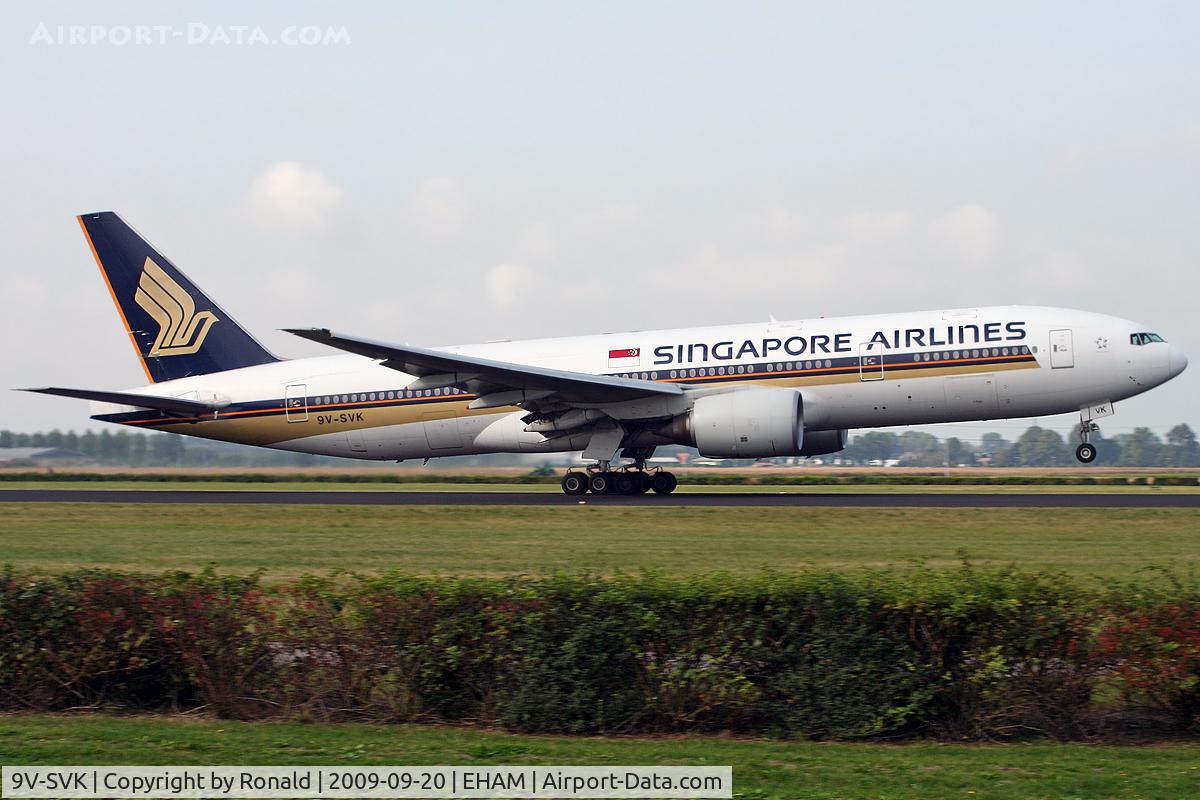 9V-SVK, 2002 Boeing 777-212/ER C/N 28520, at spl