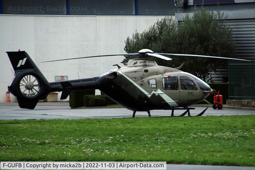 F-GUFB, 1998 Eurocopter EC-135T-1 C/N 0087, Parked