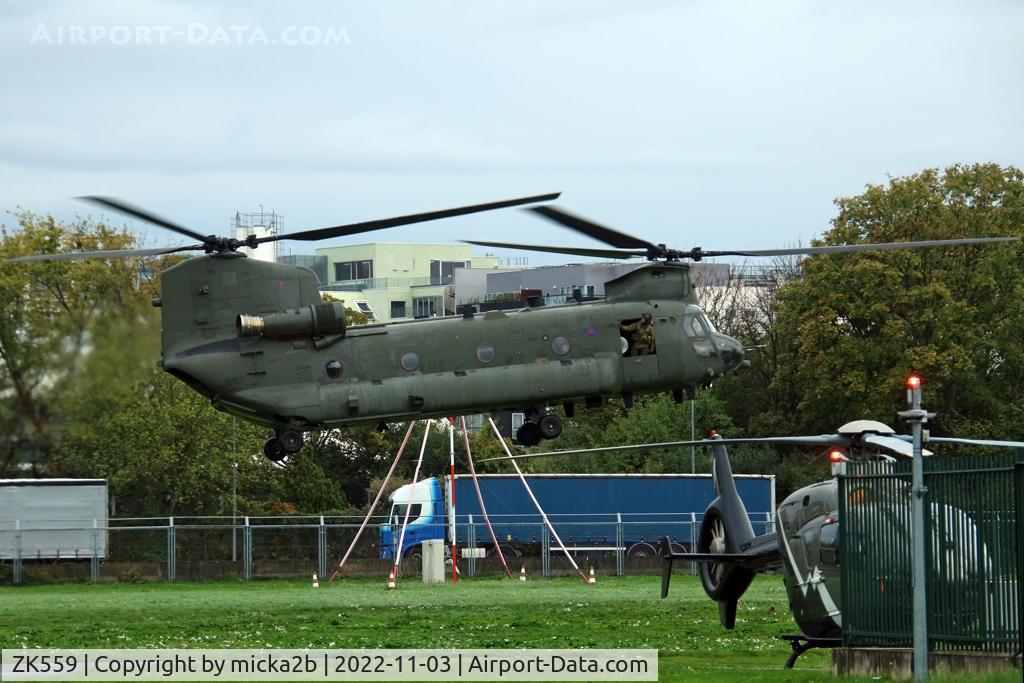 ZK559, Boeing Chinook HC.6 C/N M7710, Take off