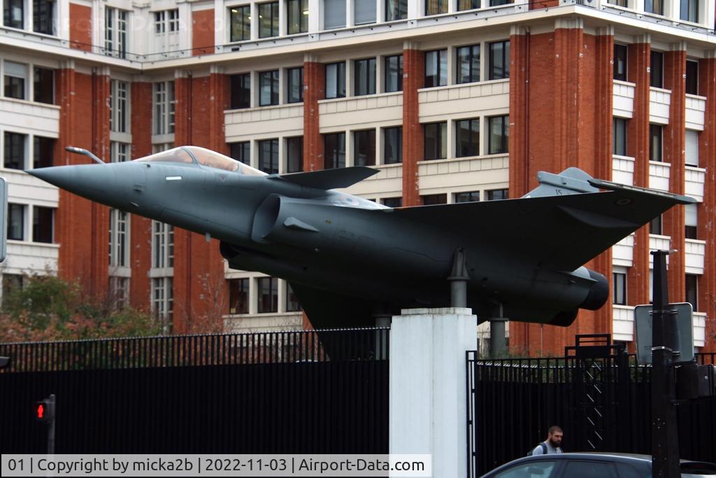 01, 1991 Dassault Rafale C C/N 01, Preserved at DGA Paris Town near Issy les Moulineaux. Fake serial number