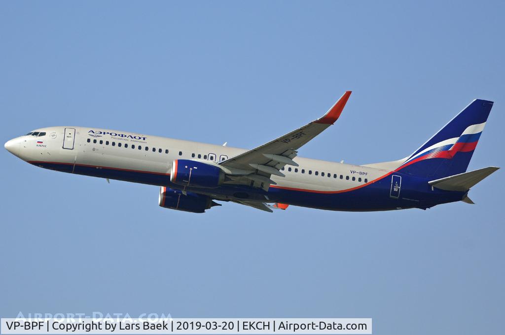 VP-BPF, 1992 Boeing 737-5H6 C/N 26446, RWY22R