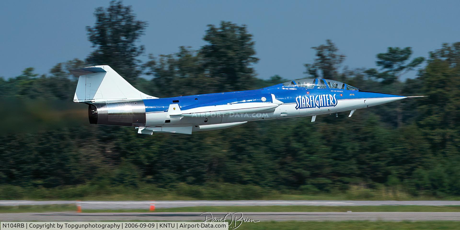 N104RB, 1962 Lockheed CF-104D Starfighter C/N 583A-5302, F-104 on a low and fast approach