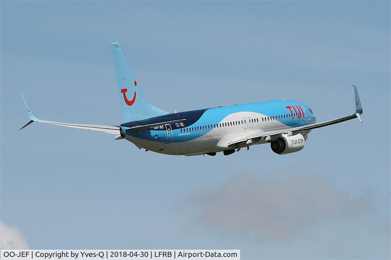 OO-JEF, 2014 Boeing 737-8K5 C/N 44271, Boeing 737-8K5, Climbing from rwy 07R, Brest-Bretagne airport (LFRB-BES)