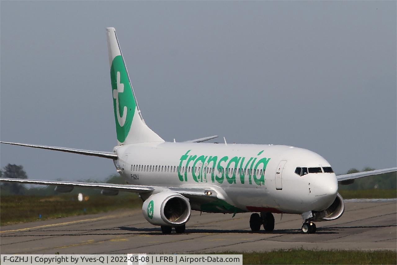 F-GZHJ, 2013 Boeing 737-86J C/N 37778, Boeing 737-86J, Taxiing 07R, Brest-Bretagne Airport (LFRB-BES)