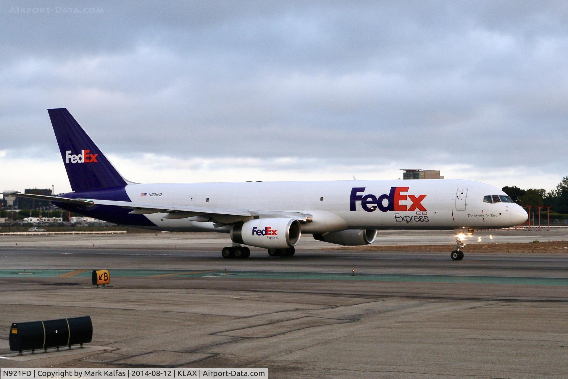 N921FD, 1991 Boeing 757-23A C/N 24924, FED EX Boeing 757-23A, N921FD at LAX