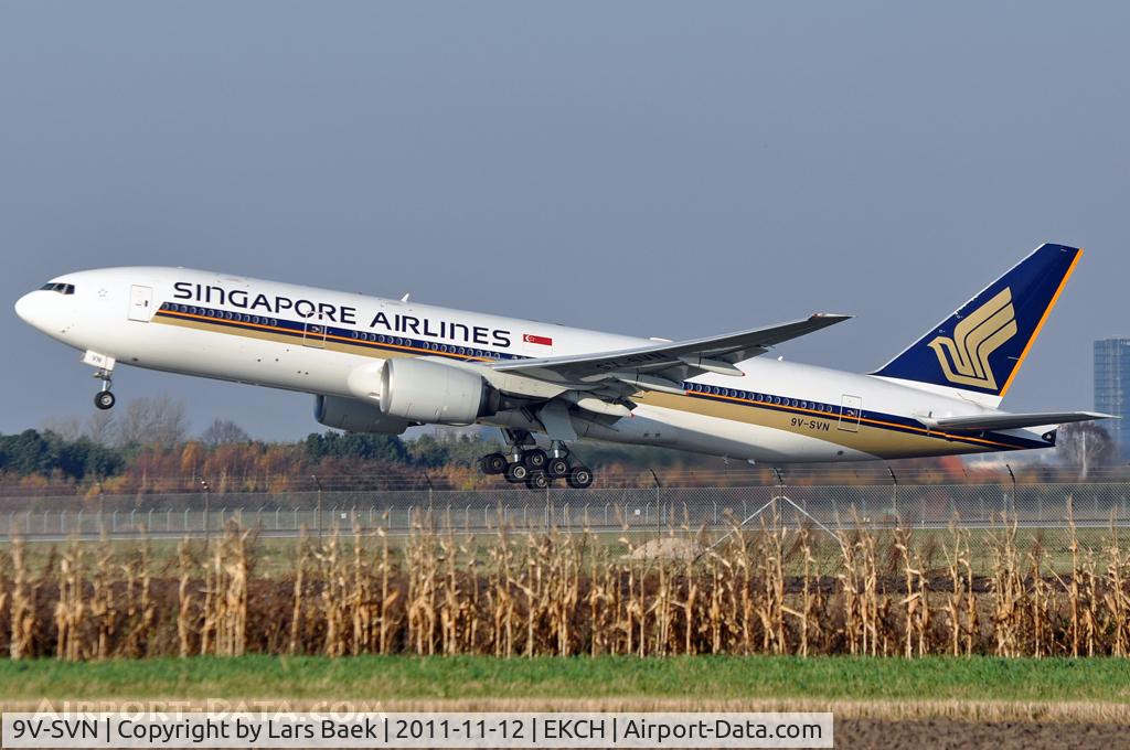 9V-SVN, 2003 Boeing 777-212/ER C/N 30873, RWY22R